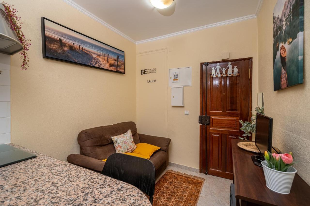 Cozy One Bedroom Apt In Historic Location - Carmo Lisboa Екстериор снимка
