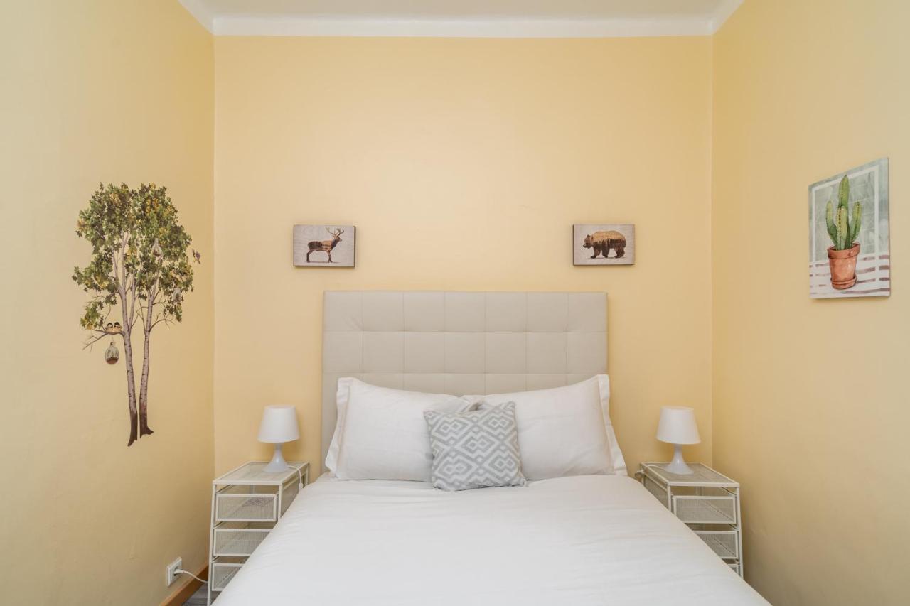 Cozy One Bedroom Apt In Historic Location - Carmo Lisboa Екстериор снимка