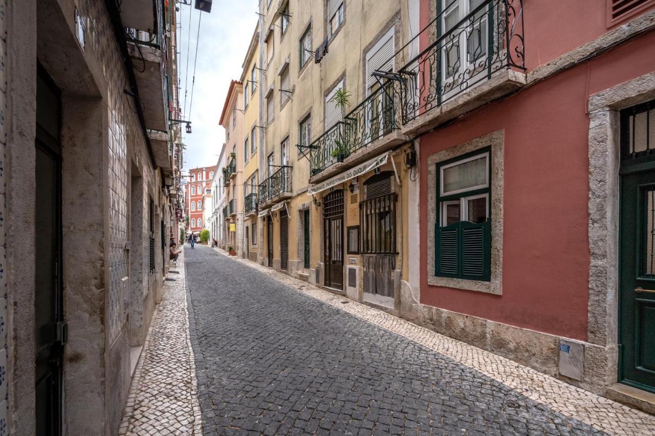 Cozy One Bedroom Apt In Historic Location - Carmo Lisboa Екстериор снимка